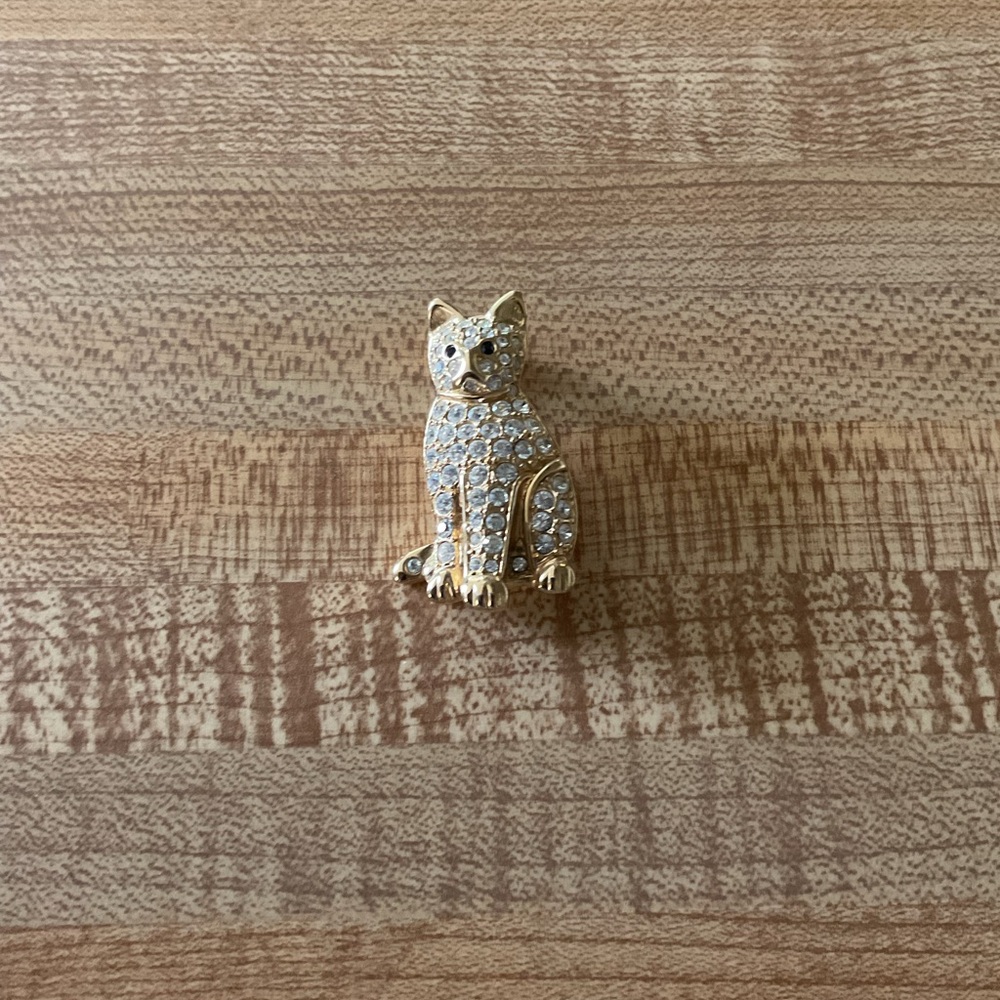 Vintage Gold Tone Crystal/Rhinestones  Cat Brooch